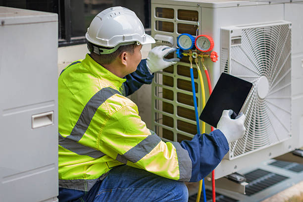 Professional Hvac Maintenance technician working in Woodlake, CA